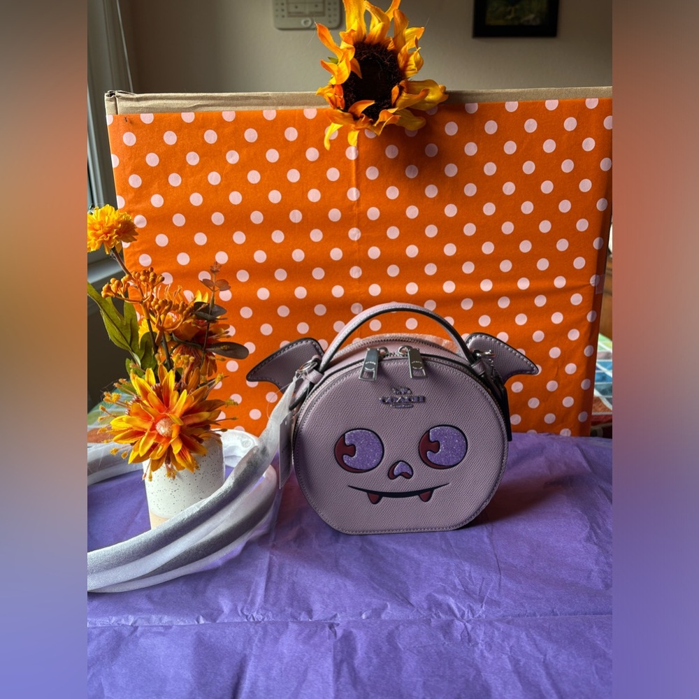 💜🦇💜 COACH CANTEEN CROSSBODY BAG WITH HALLOWEEN BAT 💜🦇💜 NWT 💜🦇💜